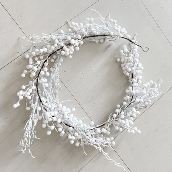 Winter Atelier Artificial White Berry Wreath Garland – 40cm Christmas Decoration